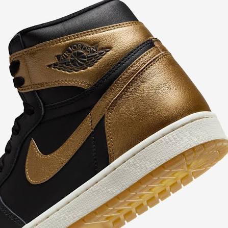 Nike Jordan 1 Retro High OG Black Metallic Gold