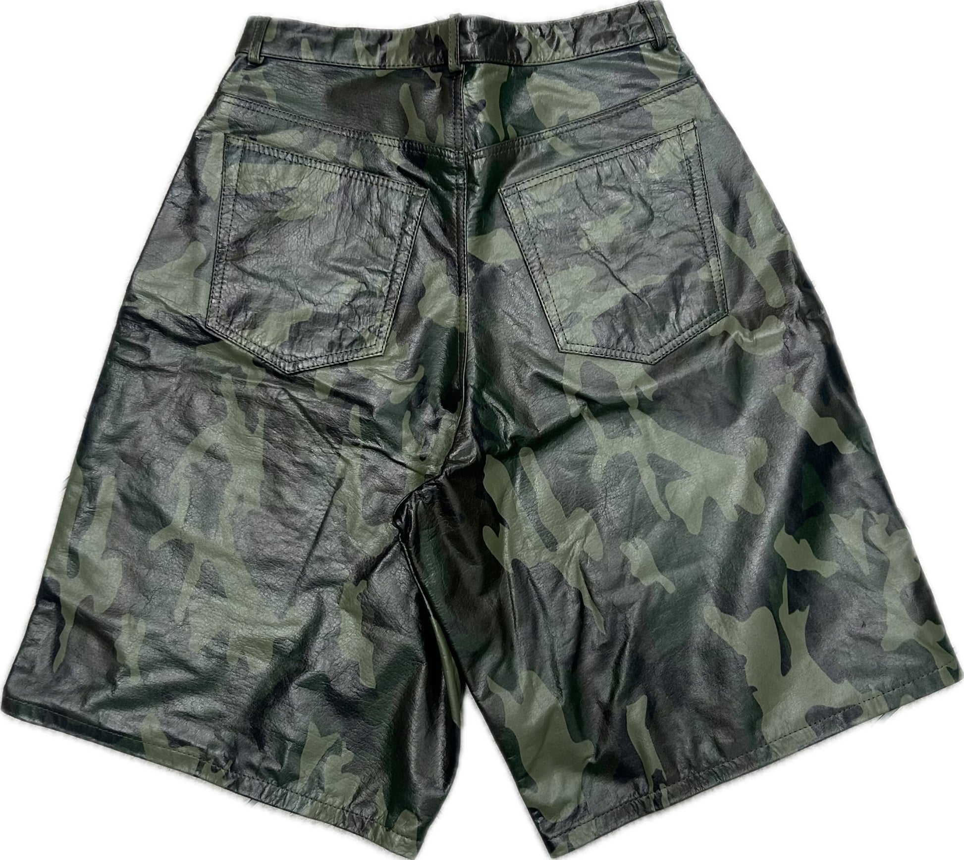 GV GALLERY BARRACK LEATHER CAMO SHORTS